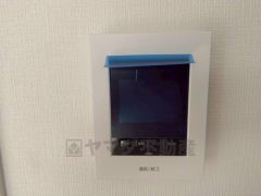 TVモニター付きインターホンがキッチン横にあり便利です。