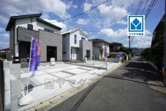 前面道路は西側4.6ｍに面しています。