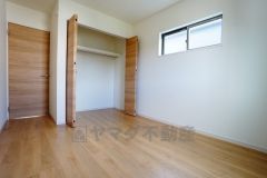 同仕様写真。現況と異なる場合は現況を優先します。居室としてももちろん、収納や書斎、お子様のプレイスペースにも＾＾