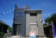 サンセットロード沿いの物件＾＾ルーフバルコニーからの景色をお楽しみください。