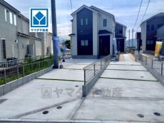 オール電化住宅。バス停徒歩4分。スーパー・コンビニ・ドラッグストア徒歩10分圏内。お問い合わせお待ちしております＾＾