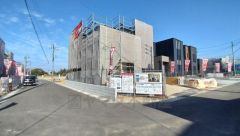 住人以外の車の進入も少なく、小さなお子様を持つご家庭にも安心です。