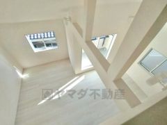 LDKは勾配天井で開放感UP