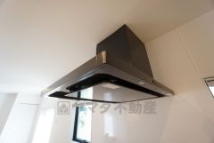 コンロ上には換気扇完備＾＾