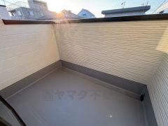 2面採光を確保した爽やかな風を感じて起きる朝は、快適生活の始まりに。 居室としてももちろん、収納や書斎、お子様のプレイスペースにも＾＾