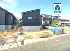 土地60坪以上。4LDK、パントリー、WIC。全居室収納付きで収納充実の間取り＾＾西鉄バス「上山門二丁目」停歩3分＾＾