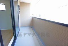 陽当たりの良いバルコニーです。お洗濯やお布団干しはもちろん、日光浴スペースにも。