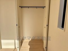 洋服・小物類・仕事用具・・など分けて収納できますね＾＾