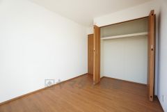 住む人のこだわりを活かす洋室＾＾広めのクローゼットもあり荷物もすっきり片付けられ、ゆとりのある暮らしが出来ます＾＾