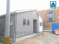 バス停まで徒歩約5分　通勤やお出かけにも便利です。