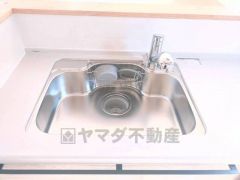 大きなお鍋も楽々洗える幅の広いシンクです＾＾