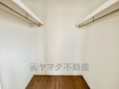 オープンクローゼットはお部屋を広く感じられます＾＾