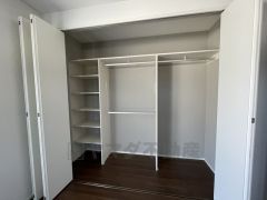 たっぷり収納できるクローゼット付きでお部屋の中をすっきりと快適に保てます。