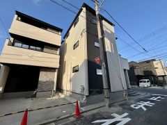 前面道路：南側約4.0ｍ東側約9.3～9.4ｍ公道