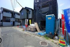 東側約4ｍの公道に面しています。