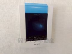 防犯性、セキュリティ対策に安心できるテレビモニター付きインターフォンです。セールスマン対策にもなり安心できます。