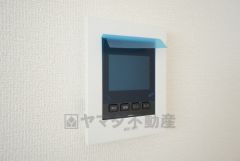 防犯はもちろん、セールスマン対策にもなるモニター付きインターホンです。お子さん1人での留守番時にも活躍しそうです。