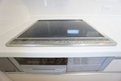 汚れてもサッとふける、お手入れのしやすいIHクッキングヒーター。オール電化なので経済的です。