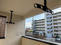 日当たり良好です。お洗濯物も気持ちよく干せそうです。 日光浴や天体観測などもできそうです＾＾