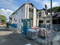 下山門駅まで徒歩4分の立地　通勤・通学に便利な住環境。