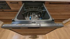 炊事時間を大幅に短縮できる食器洗浄乾燥機付き＾＾食器を洗う手間が減るので家族とのコミュニケーションの時間や自分の時間が増えますね。