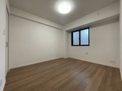 明るい室内は、風通しも良く、大変居心地の良い空間となっております。爽やかな風を感じて起きる朝は、快適生活の始まりに。