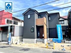 スーパーやコンビニなども近く周辺環境充実。快適でゆとりのある生活空間で新生活を始めましょう＾＾