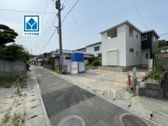 前面道路南側4ｍに面しています。