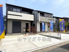 前面道路南側4ｍに面しています。