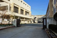 賀茂小学校