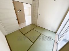 リビングには和室が隣接しており、来客時は客間としても＾＾