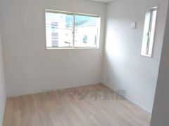 居室としてももちろん、収納や書斎、お子様のプレイスペースにも＾＾使い勝手が良さそうです＾＾