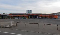 ホームセンターユートク　南佐賀店