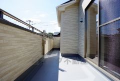 陽当たりの良いバルコニーです。