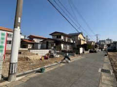 大型車の通行が少なく、騒音や振動が少ないので静かで快適な生活を送れます。