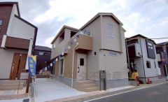 全棟カースペースは2台分確保　ご夫婦で1台ずつ所持されているご家庭も、来客時も安心ですね