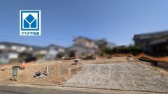 カースペースは2台分確保＾＾ご夫婦で1台ずつ所持されているご家庭も、来客時も安心ですね。