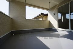 急な降雨時も雨が降りこみにくく安心のインナーバルコニー。