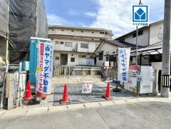スーパーやコンビニなども近く周辺環境充実。快適でゆとりのある生活空間で新生活を始めましょう＾＾