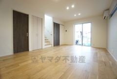 キッチンから会話が弾みそうなダイニングです。お友達や親せきをお招きするのも楽しみになりますね＾＾