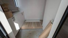 採光のいい玄関です。