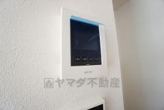 防犯性、セキュリティ対策に安心できるテレビモニター付きインターフォンです。セールスマン対策にもなり安心できます。