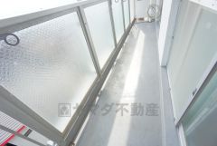 陽当たりの良いバルコニーです。