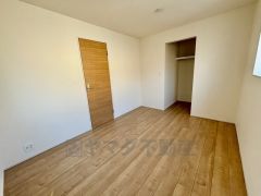 居室としてももちろん、収納や書斎、お子様のプレイスペースにも＾＾使い勝手が良さそうです＾＾