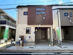 小中学校まで徒歩5分以内　毎日の通学も安心