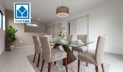 おしゃれなキッチンを中心とした開放的なリビングは16帖。お友達や親せきをお招きするのも楽しみです＾＾