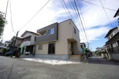 開放感の得られる角地。海まで近いオール電化住宅＾＾