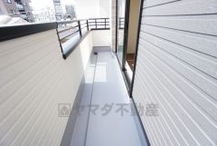 陽当たりの良いバルコニーです。