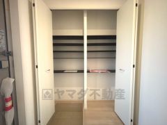 たっぷり収納できるシューズボックス付きなので、家族全員の靴がきれいに整頓できます。