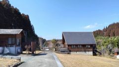 前面道路南側4ｍに面しています。